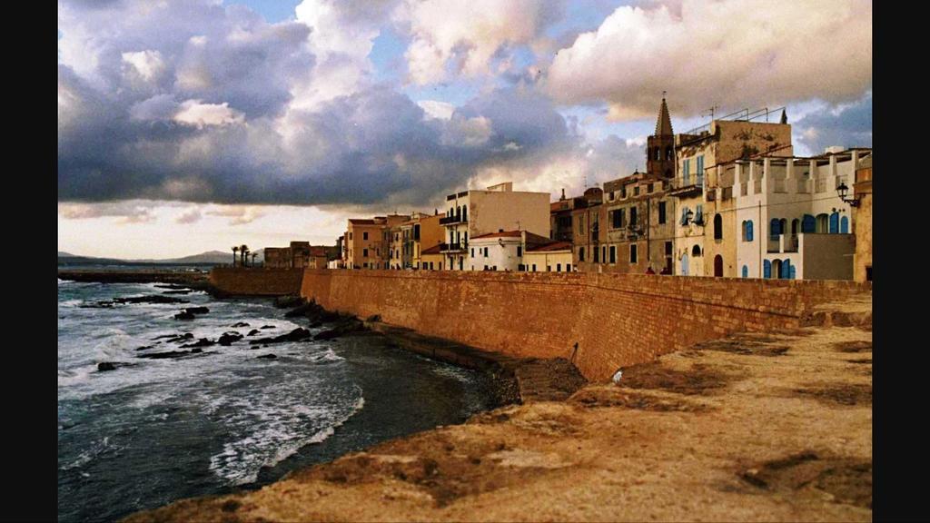 Cozy Apartment Mati Alghero Historic Center Экстерьер фото