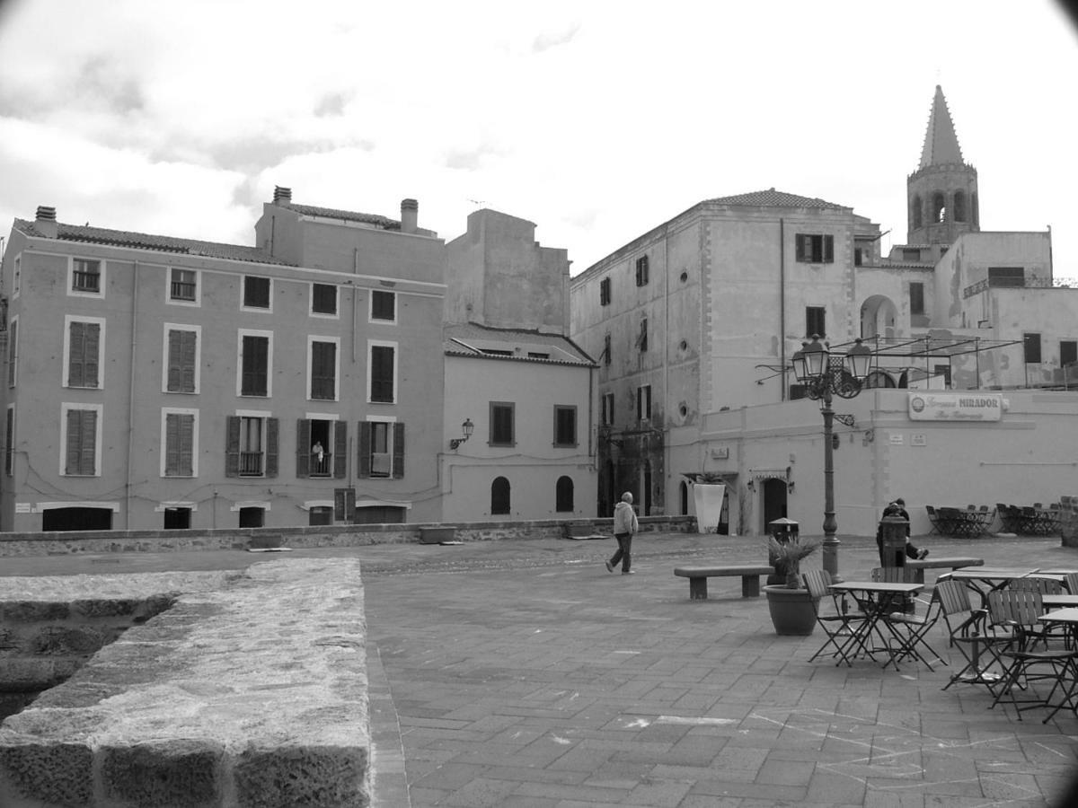 Cozy Apartment Mati Alghero Historic Center Экстерьер фото